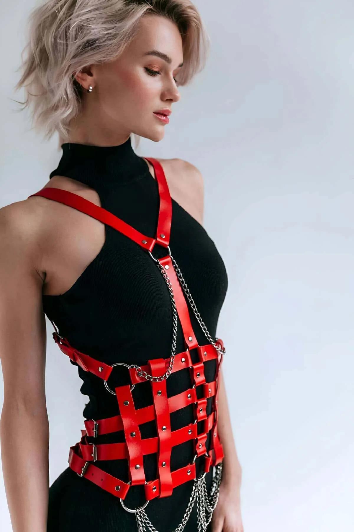 Strappy Body Harness with Chain Detail