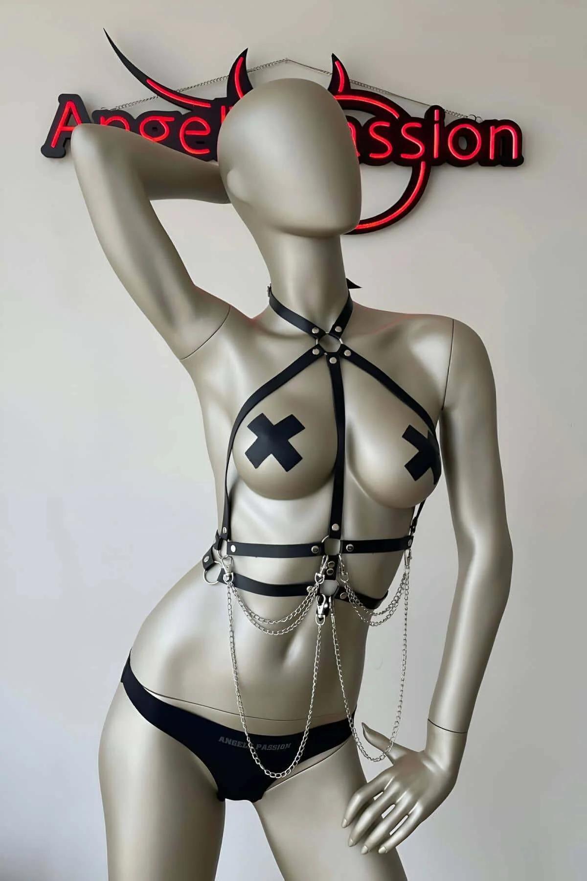 Strappy Chain Body Harness with O-Ring Detail