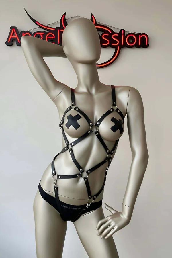 Full Body Harness with O-Ring Details and Adjustable Straps