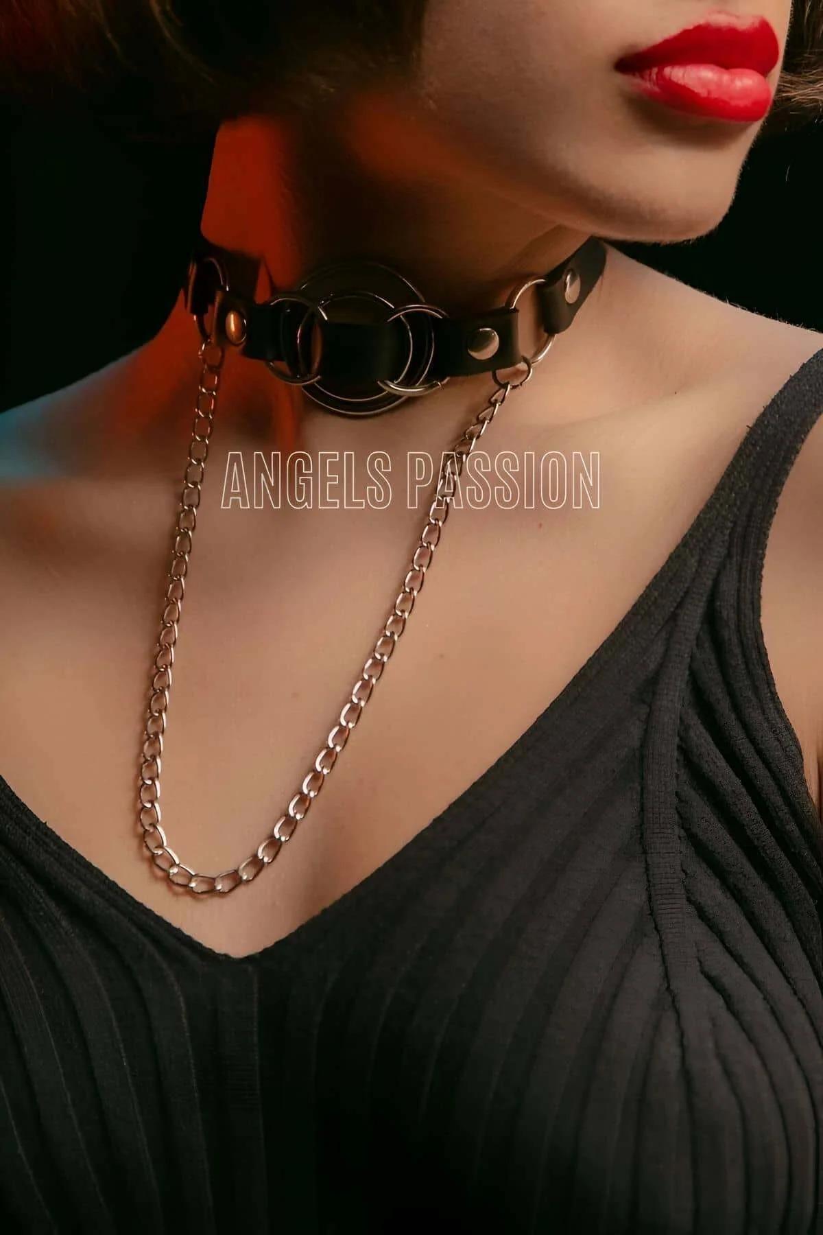 Faux Leather Choker Necklace with Silver O-Ring & Chain