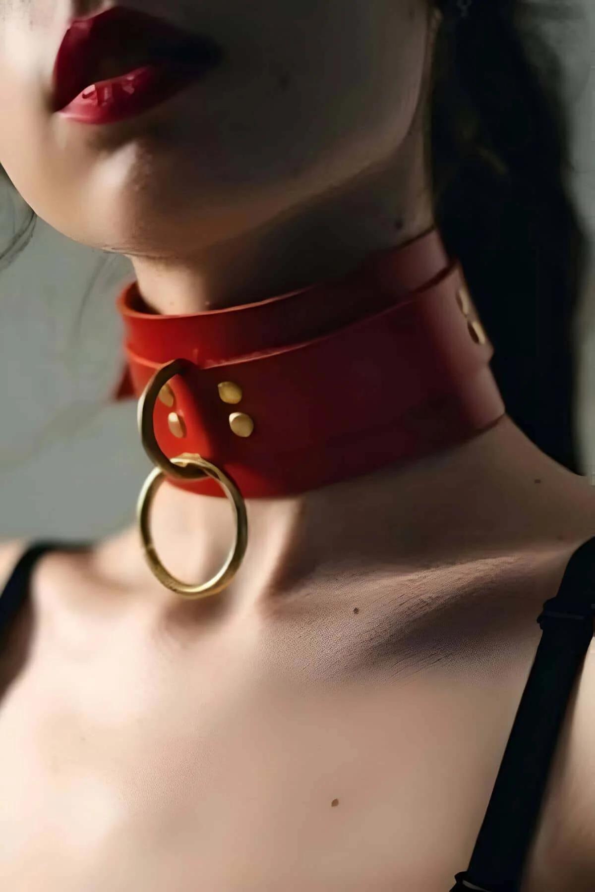 Wide Choker Collar with O-Ring Detail