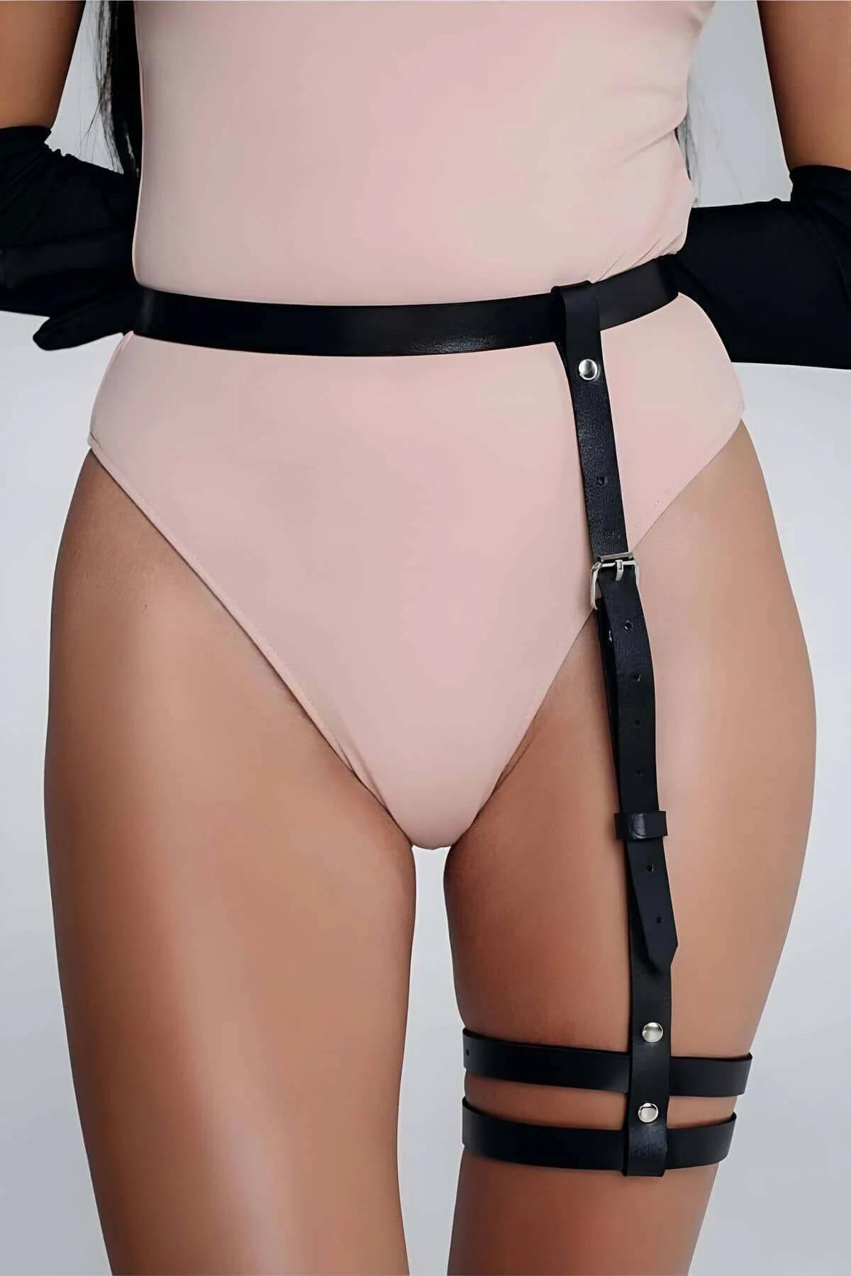 Adjustable Thigh Garter Belt with Dual Strap Design