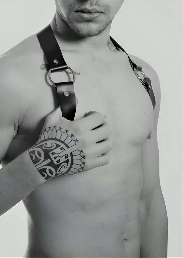 Shoulder Body Harness with O-Ring Details