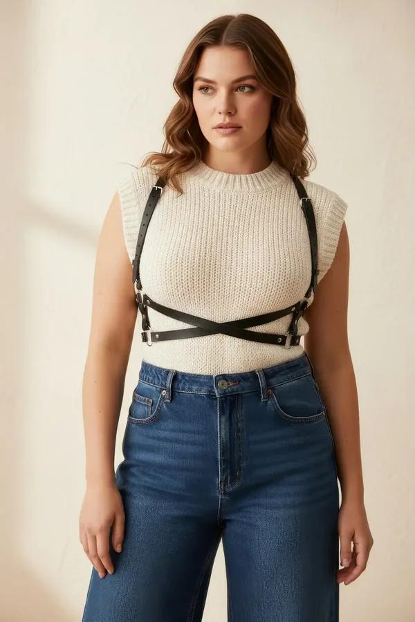 Minimalist Chest Harness with Crossover Underbust Straps