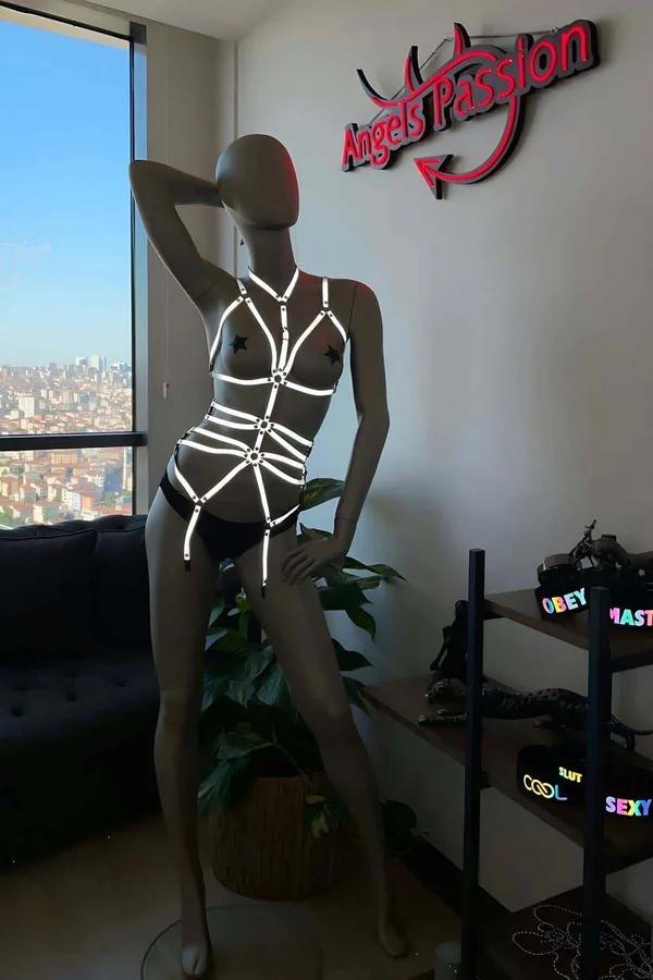 Reflective Body Harness with O-Ring Accents