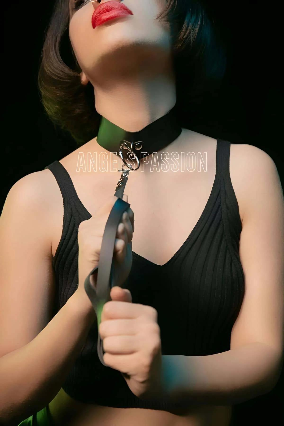 Faux Leather Choker Collar with Leash & O-Ring