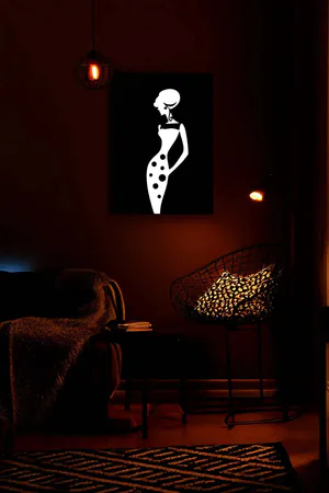 Retro Style Reflective Polka Dot Woman Silhouette Leather Wall Painting
